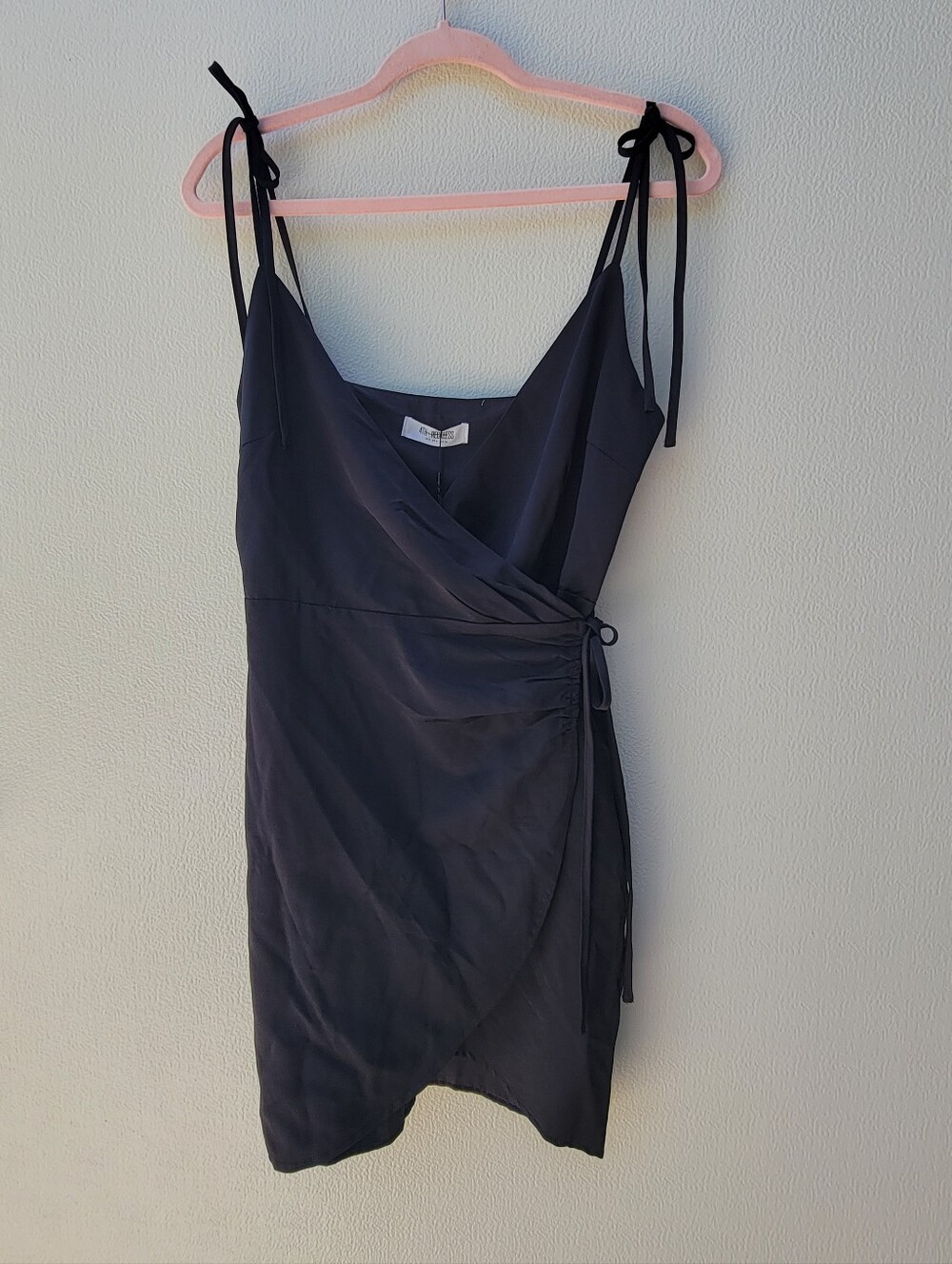 4 TH RECKLESS SIZE S NWT Sleeveless Black Tie-Shoulder Wrap Dress